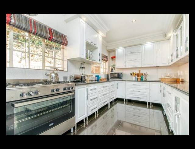 4 BEDROOM HOUSE FOR SALE IN HELDERKRUIN